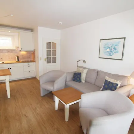 Schloss Am - Duenenstr 25, App 6 * Wenningstedt-Braderup